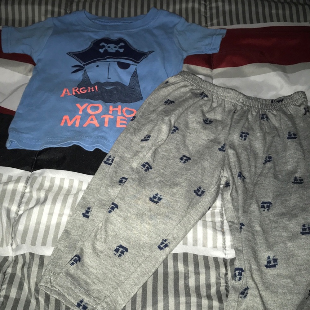 Carter’s matching baby boy set
